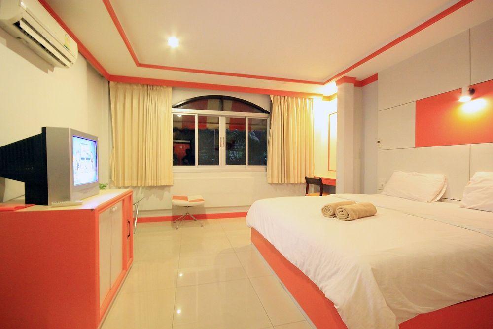 The Palm Delight Lodge Haat Jomtien Eksteriør bilde