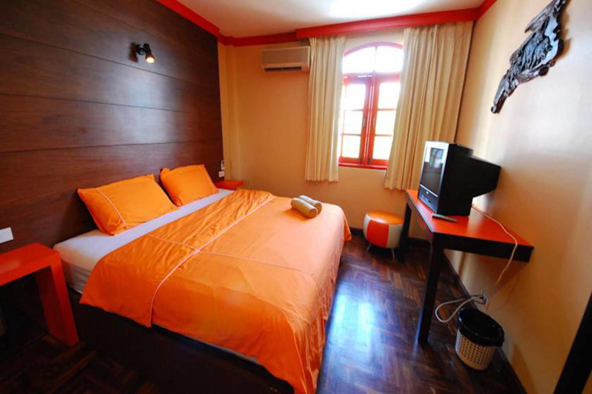 The Palm Delight Lodge Haat Jomtien Eksteriør bilde
