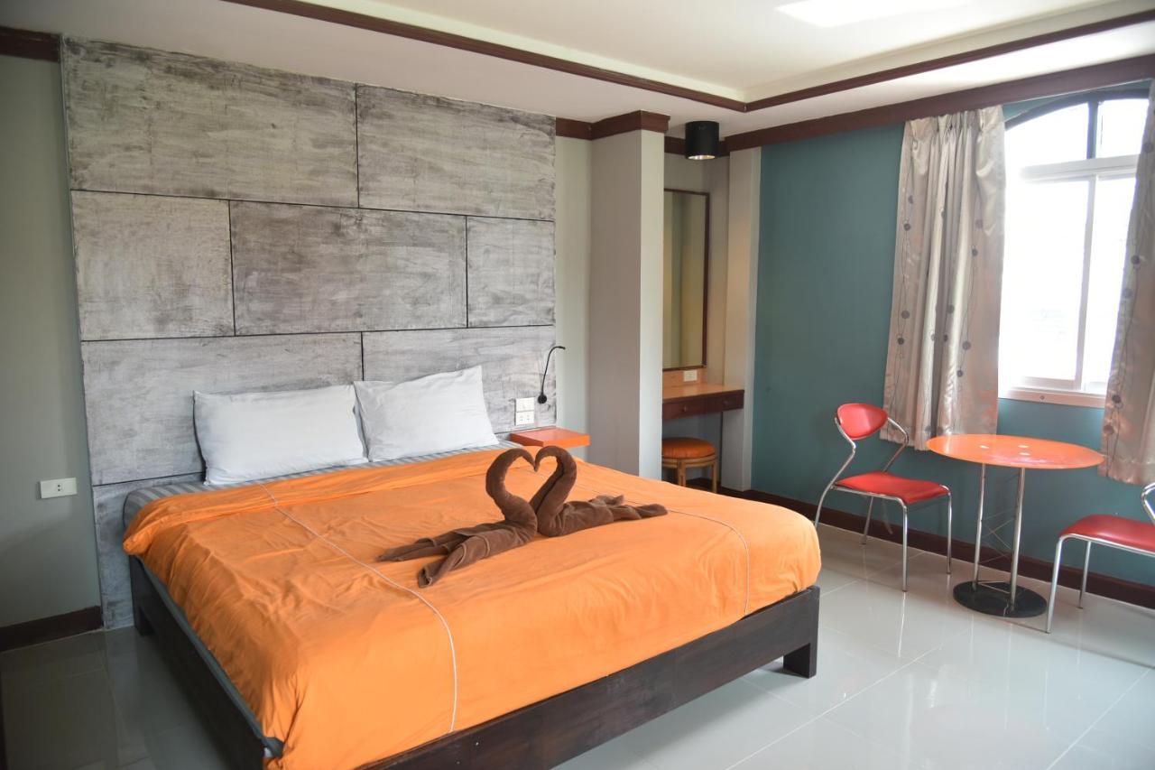 The Palm Delight Lodge Haat Jomtien Eksteriør bilde