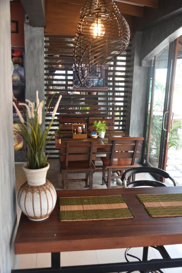 The Palm Delight Lodge Haat Jomtien Eksteriør bilde